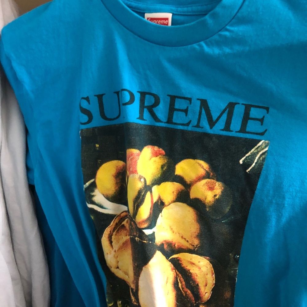 SUPREME STILL TEE